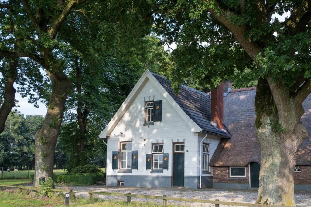 Herberg de Pas Haarle Exterior foto